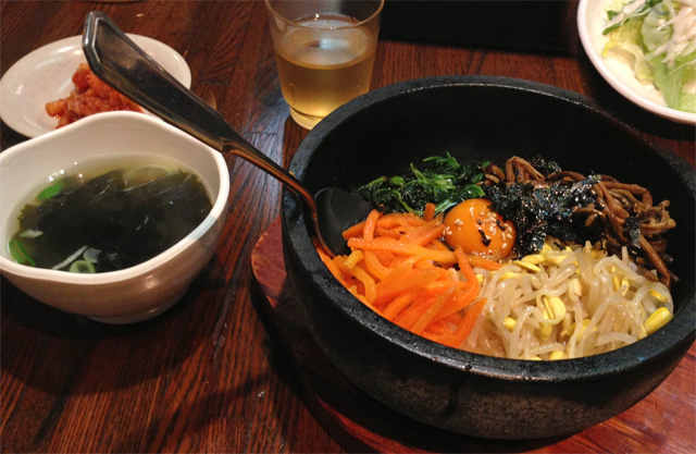 韓国料理 小屋 の石焼ビビンバランチ 好きだ 新宿御苑